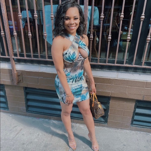 Tropical dress - Picture 2 of 3